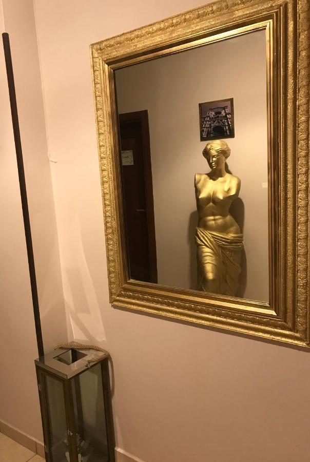 Affittacamere Home&Stazione Bologna Bagian luar foto