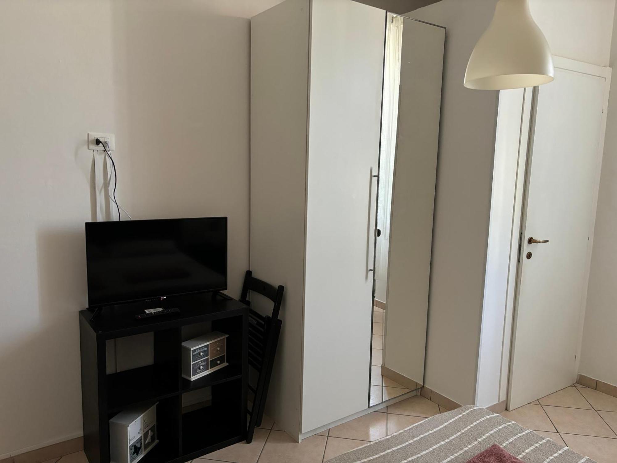 Affittacamere Home&Stazione Bologna Bagian luar foto
