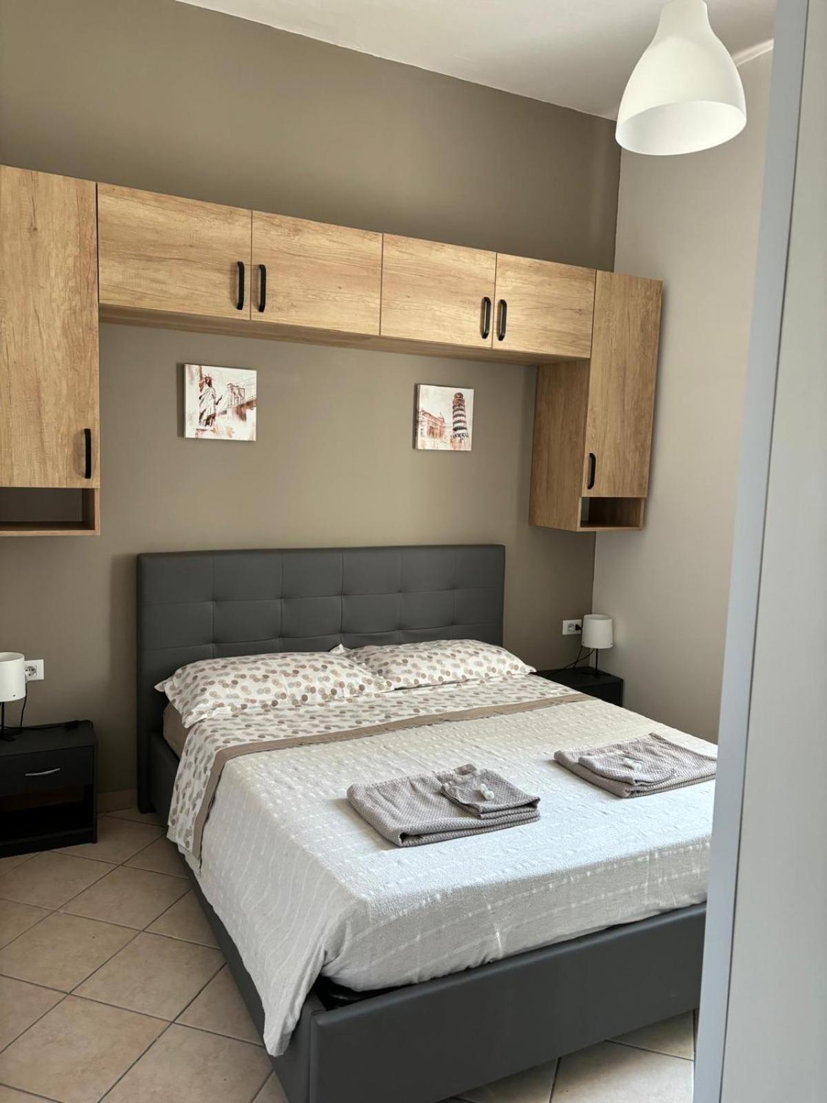Affittacamere Home&Stazione Bologna Bagian luar foto