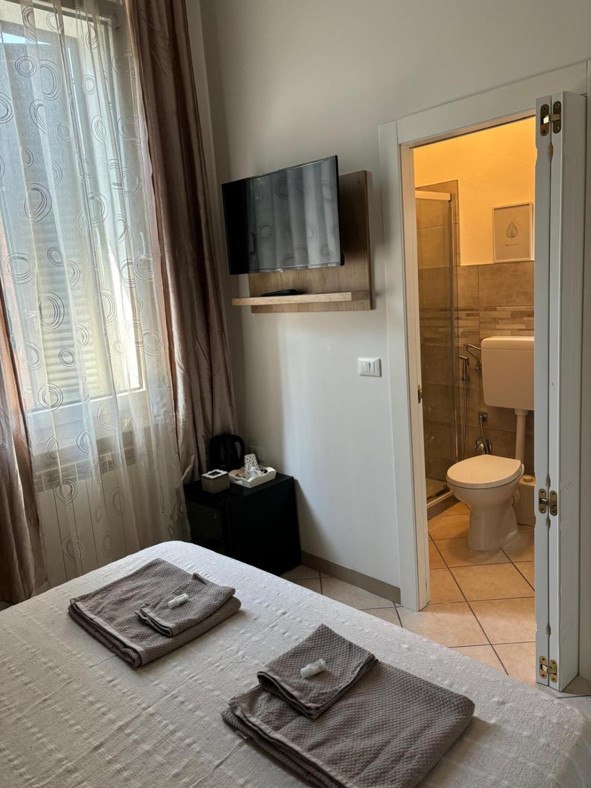 Affittacamere Home&Stazione Bologna Bagian luar foto