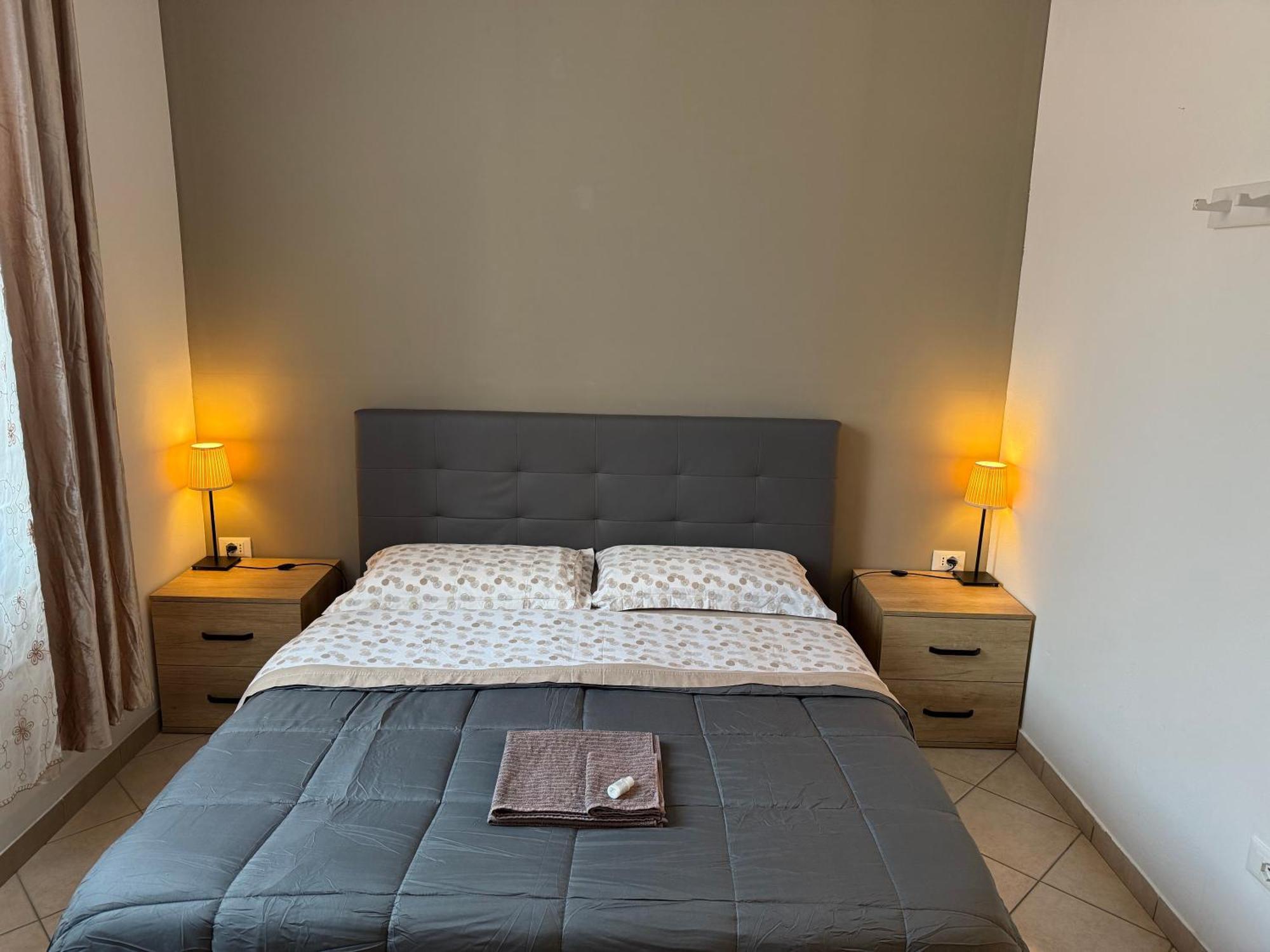 Affittacamere Home&Stazione Bologna Bagian luar foto