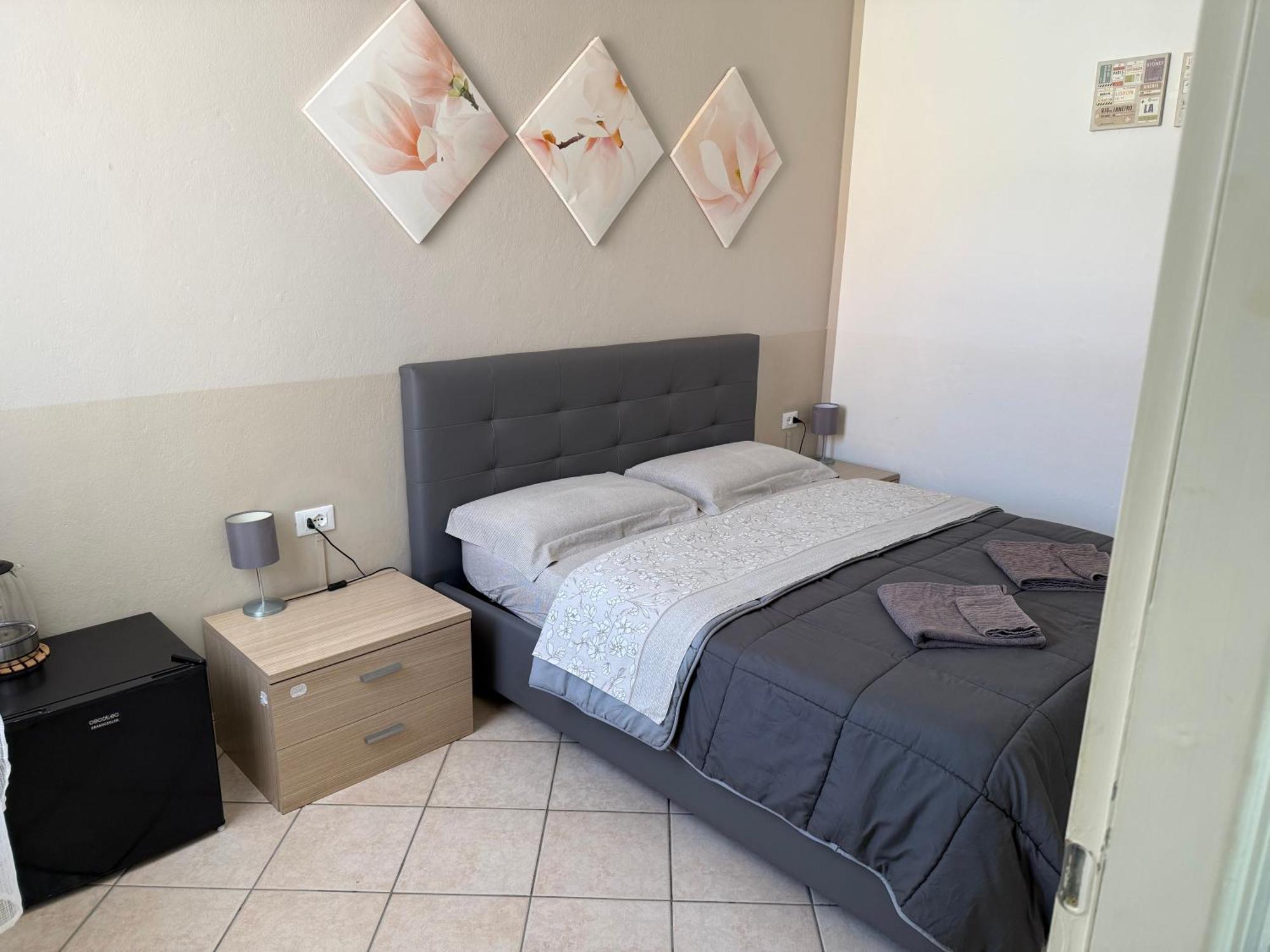 Affittacamere Home&Stazione Bologna Bagian luar foto